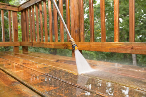 Best Vinyl Siding Pressure Washing in Des Moines, IA